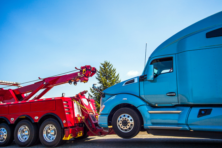 USDOT supports protections for truckers against predatory towing