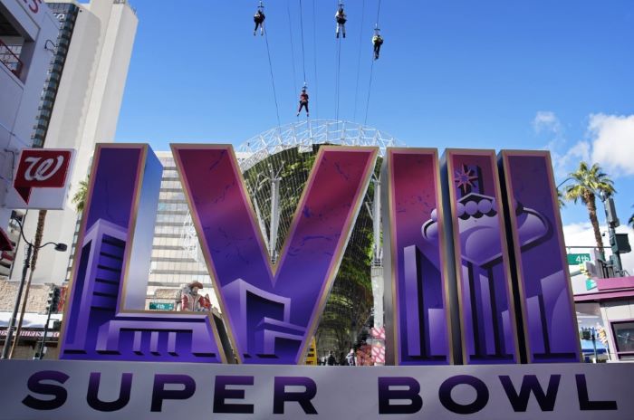 Everyone’s in on upcoming Super Bowl, including truckers