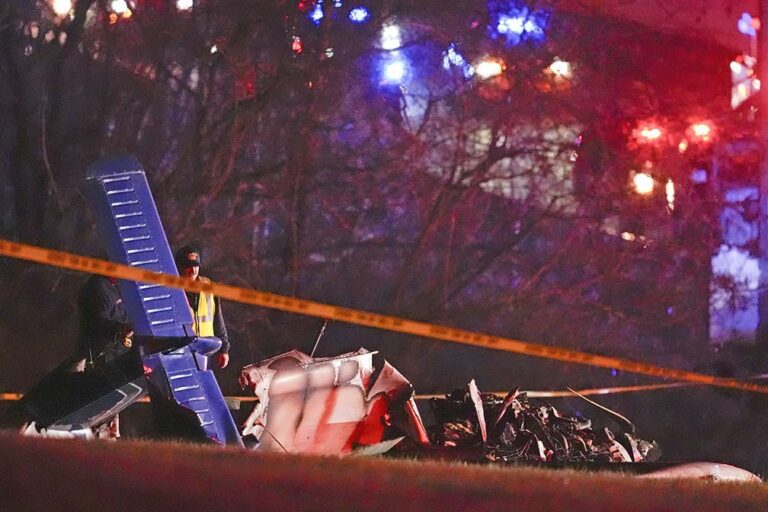 5 dead in plane crash on I-40 in Nashville