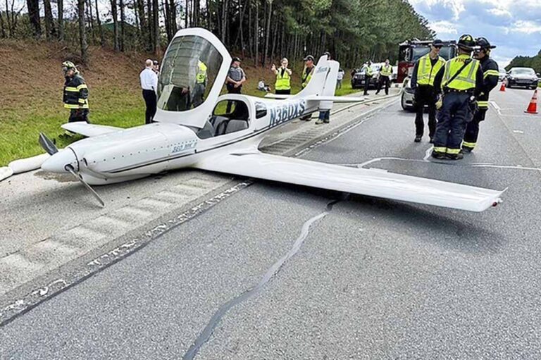 Small plane clips 2 vehicles as it lands on North Carolina highway