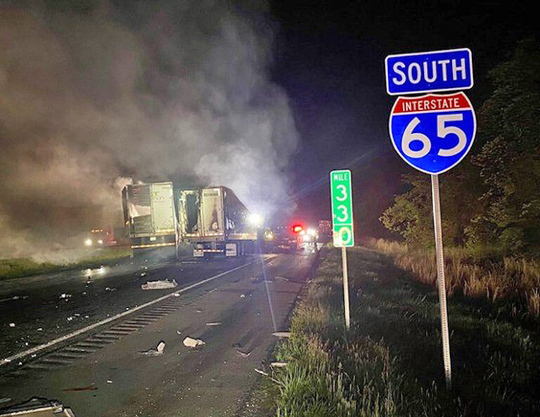 2 truck drivers killed, 1 severely burned in Indiana I-65 pileup