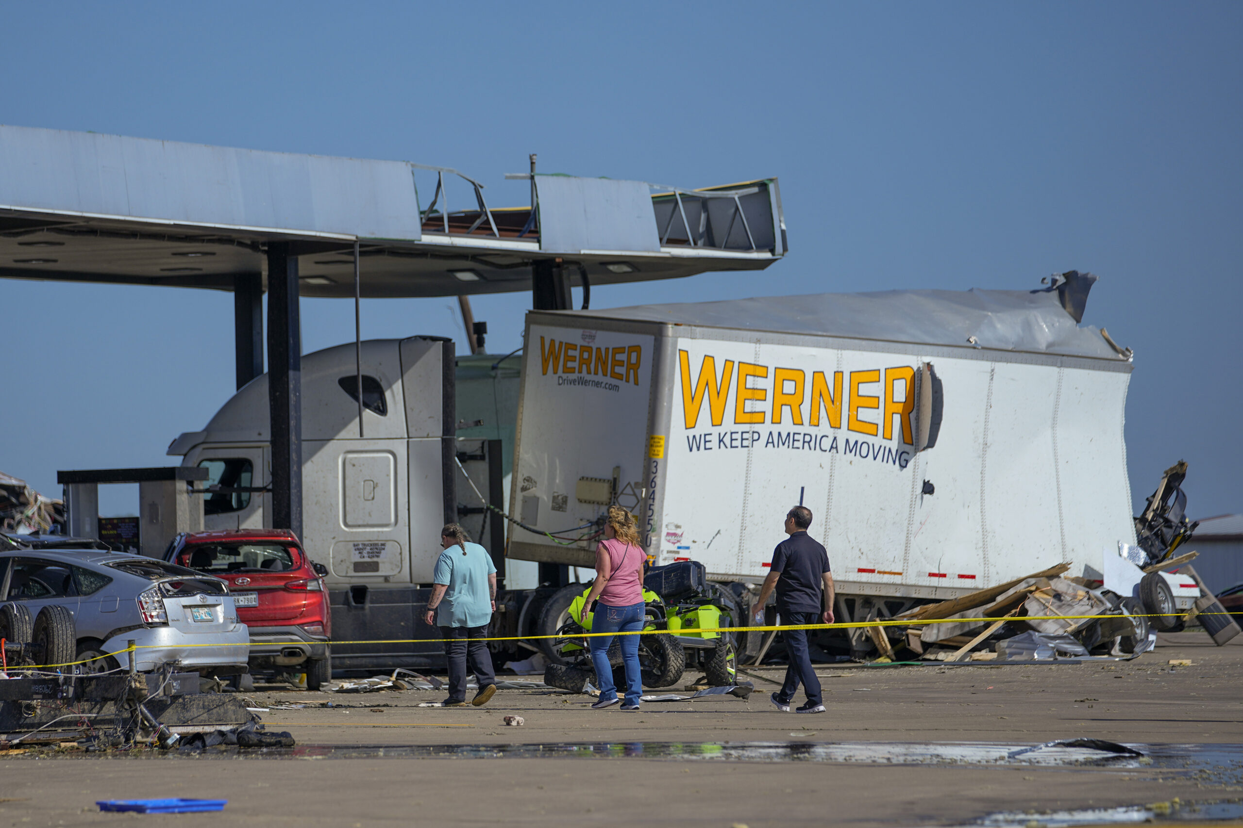 At least 22 dead in Memorial Day weekend storms that devastated several ...