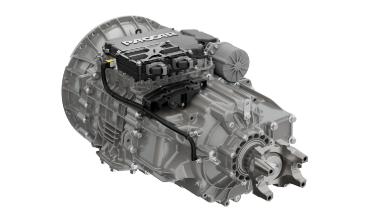 Peterbilt unveils new engine and transmission combo