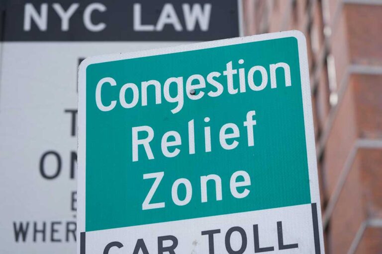 Trump administration says New York must end Manhattan driving tolls this month