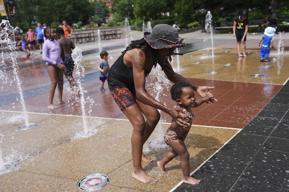 Eastern half of US sweltering again, with dangerous heat wave expected ...