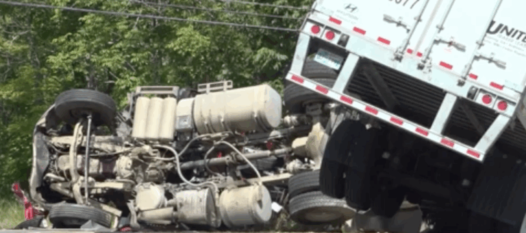 Man died in crash involving dump truck and semi in Maine