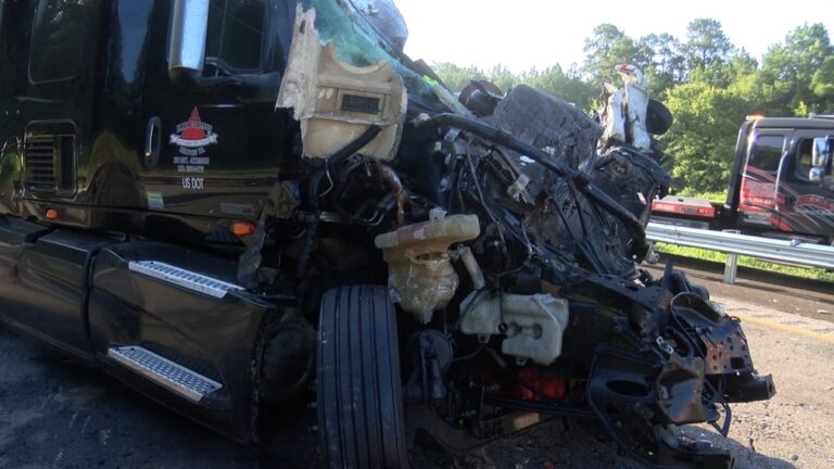 3 separate crashes snarl I-30 in Arkansas; 2 killed