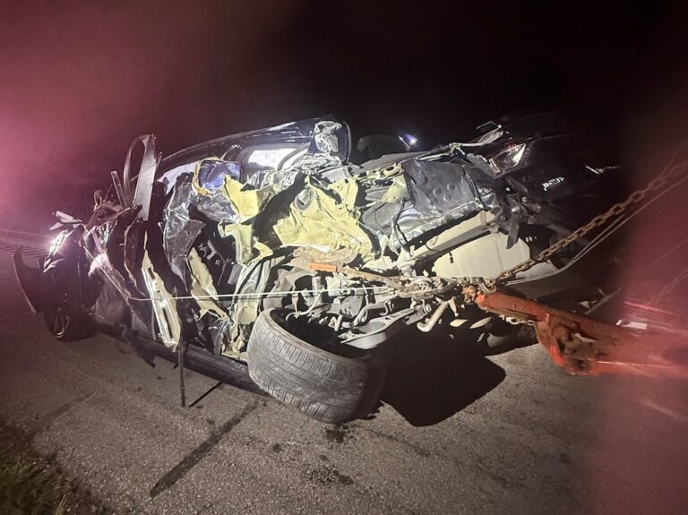 Semi crashes into stalled vehicle on Interstate 35 in Oklahoma