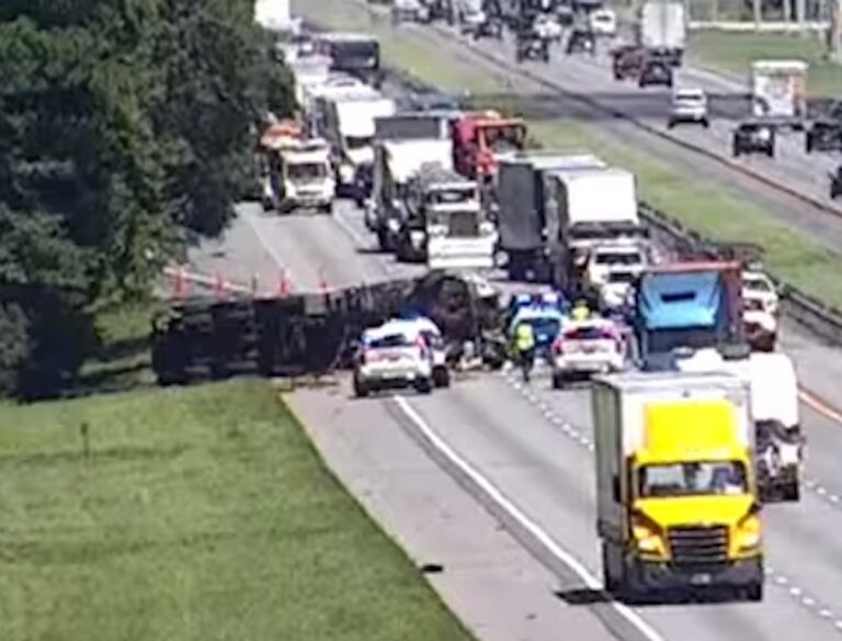 One dead at scene of overturned 18-wheeler in Florida
