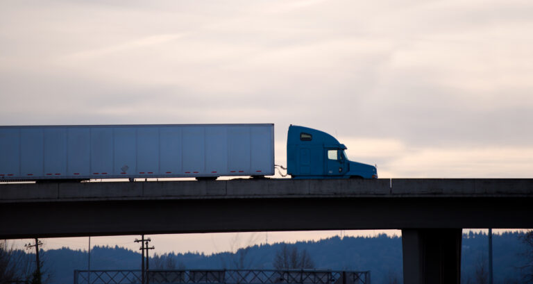 FTR: U.S. trailer net orders fall sharply in July
