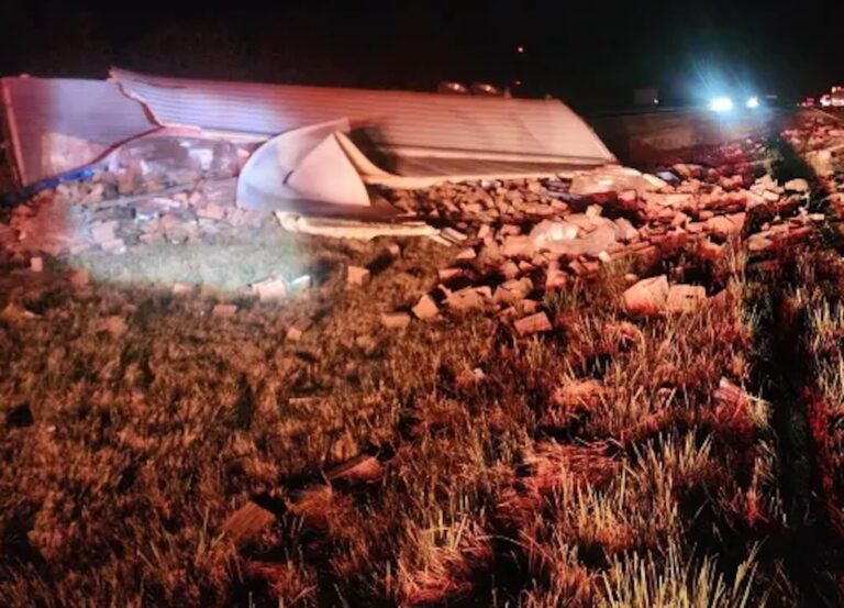 Interstate 57 in Illinois impacted after trailer loaded with cheese separates