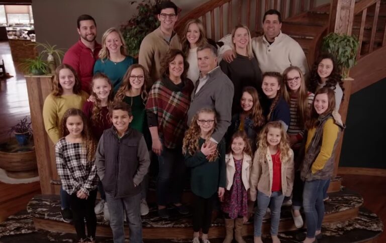 3 members of ‘Growing up Putman’ killed when semi reportedly runs stop sign