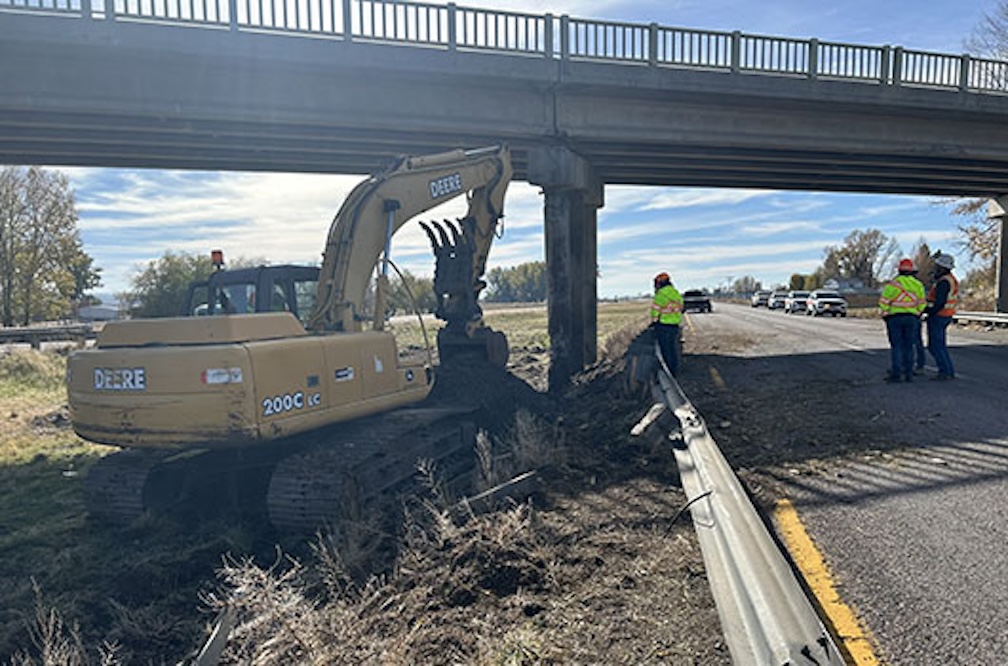 Semi crash injures driver and damages overpass in Idaho