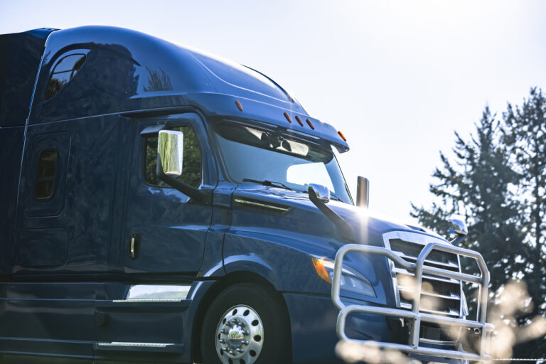 Truckstop, Bloomberg: Carriers remain resilient as market pressures persist