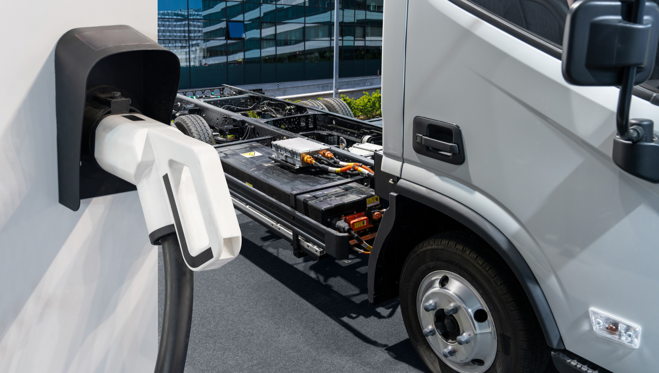 50,000+ call on OEMs to drop California lawsuit and commit to clean trucking