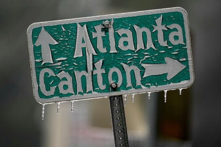 Ice from winter storm leaves hundreds of thousands of customers without power across the South