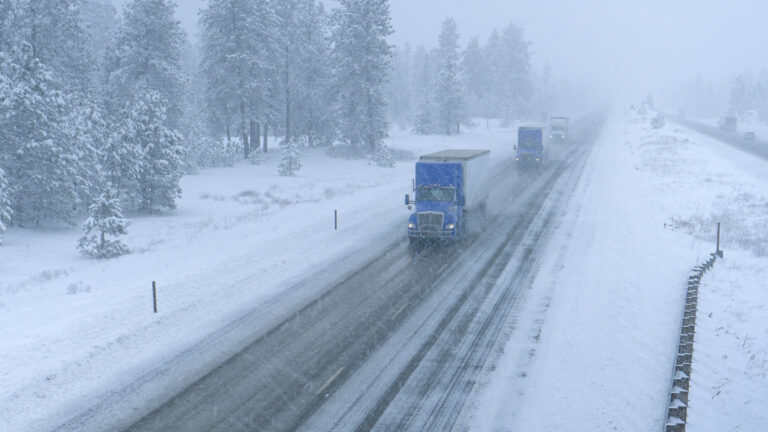 DAT: Spot truckload rates fall in the calm before Winter Storm Fern