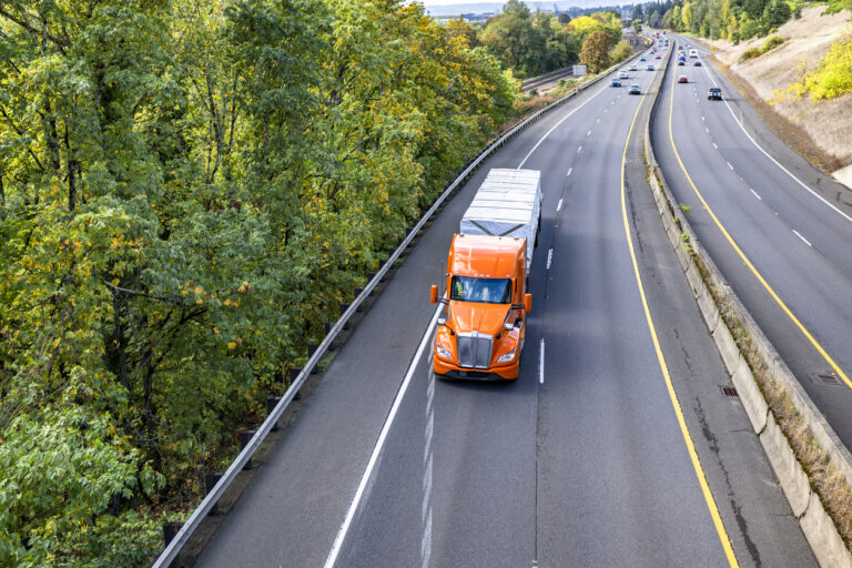DAT: Spot truckload rates surged in December