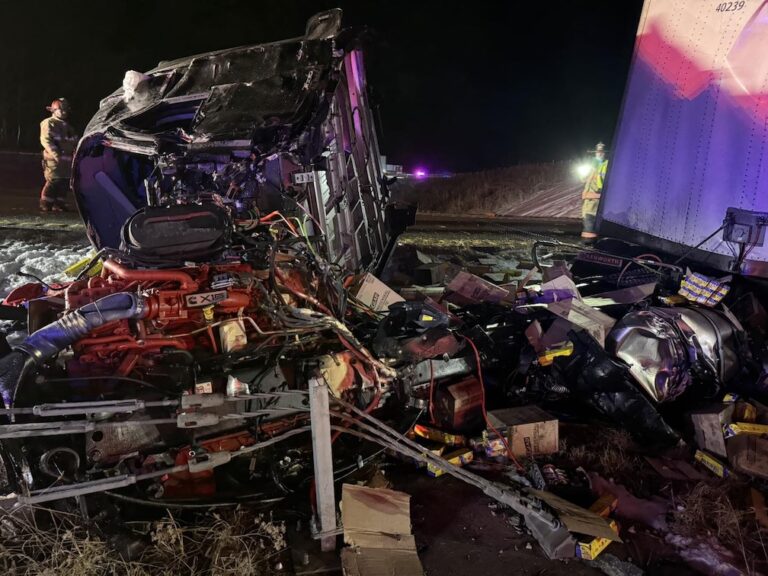 Trucker injured in crash with Missouri bridge