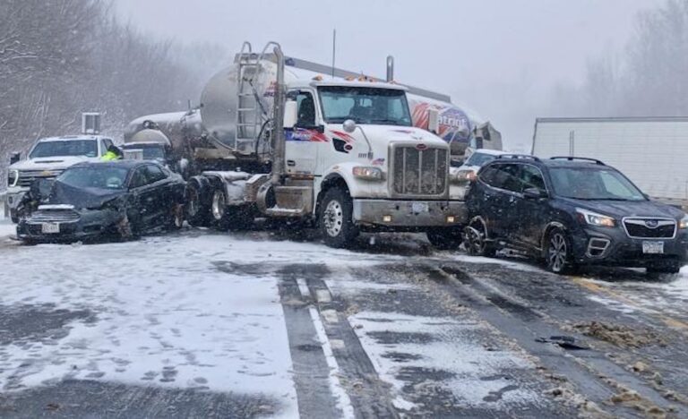 Whiteout conditions causes New York pileup