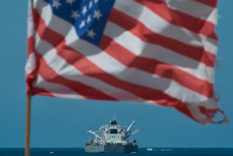 Oil prices rise anew after a US-Iran standoff in the Strait of Hormuz strands tankers