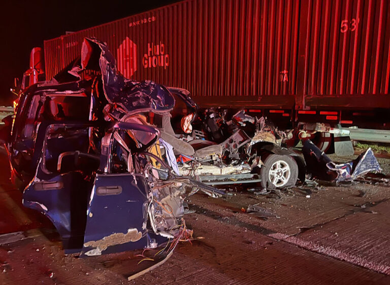 3 children killed in crash between SUV and parked semi on I-65 in Indiana