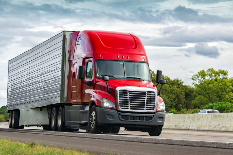 FTR: Trailer demand strengthens again in April