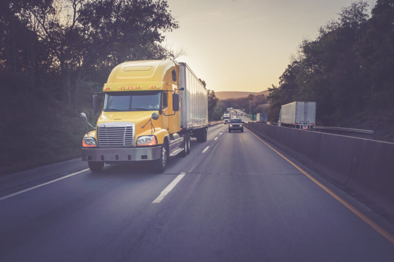 Truckstop, FTR: Spot rates rise heading into the holiday