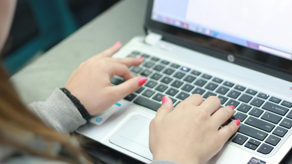 1 Identity theft signs web