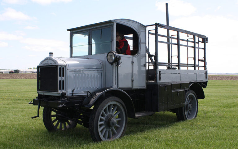 CAT Scale Rig of the Week | This 1926 FWD Model BT celebrates the people who built America