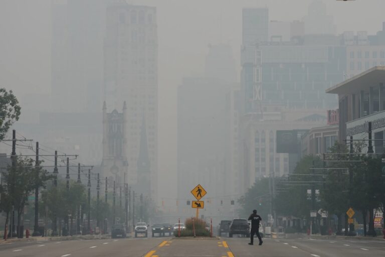 Wildfire smoke makes air unhealthy from the US Midwest to East Coast. Officials say stay inside
