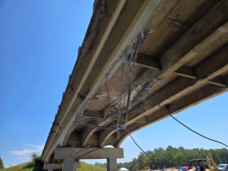 Bridge strike in Alabama causes closures