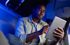 Driver & Tablet iStock 2155083793 web