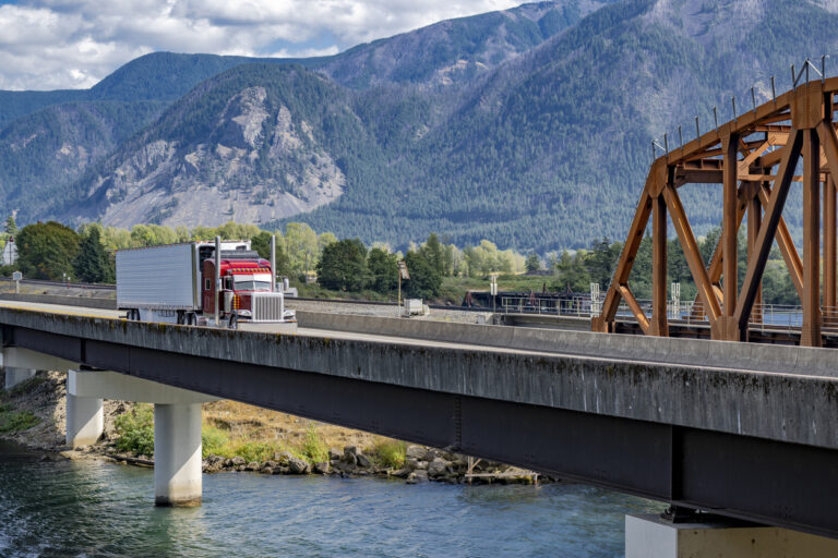 DAT: Dry van load posts unmoved for third straight week