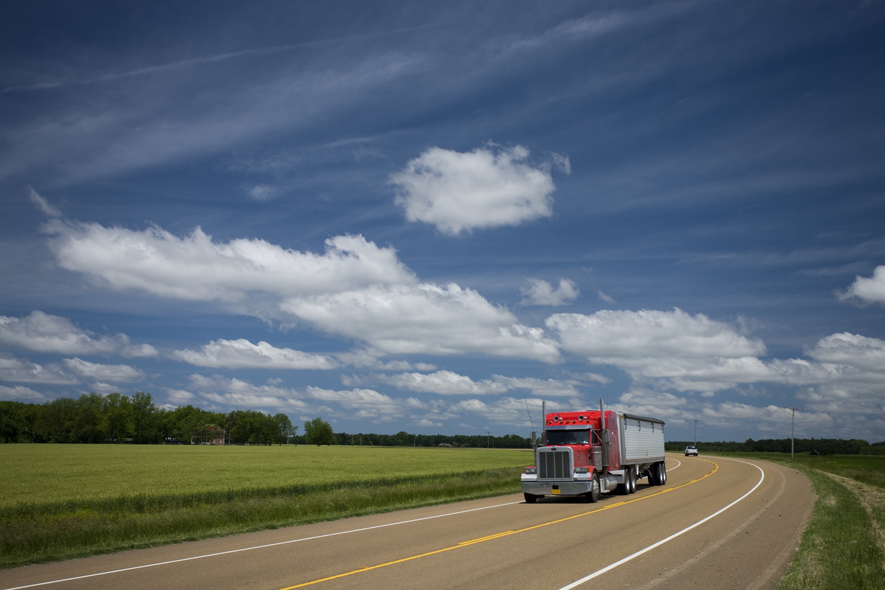 Truckstop, FTR: Spot rates changed little overall in the latest week ...