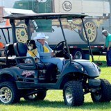 “Zippy” and Fred Rethwisch of Toma, Wisconsin (Linda Garner-Bunch/The Trucker)