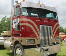 1995 Peterbilt 362, Wes and Jessica Ungeheuer, Centerville, Kansas